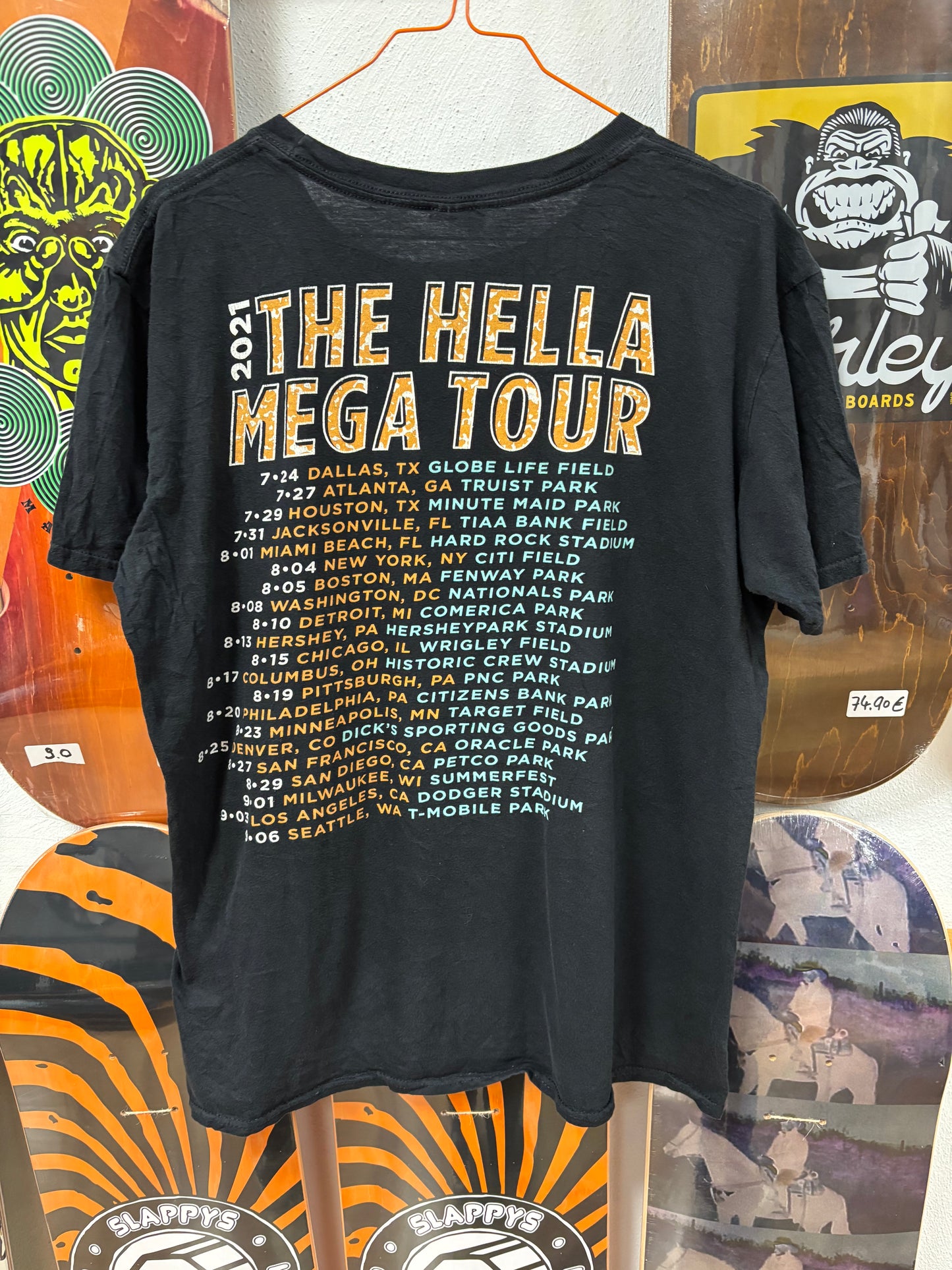 VINTAGE "HELLA MEGA" T-SHIRT