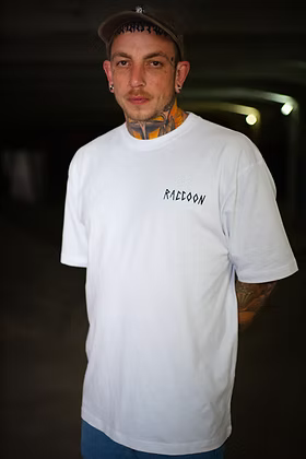 RACCOON "ONE FOOT" T-SHIRT
