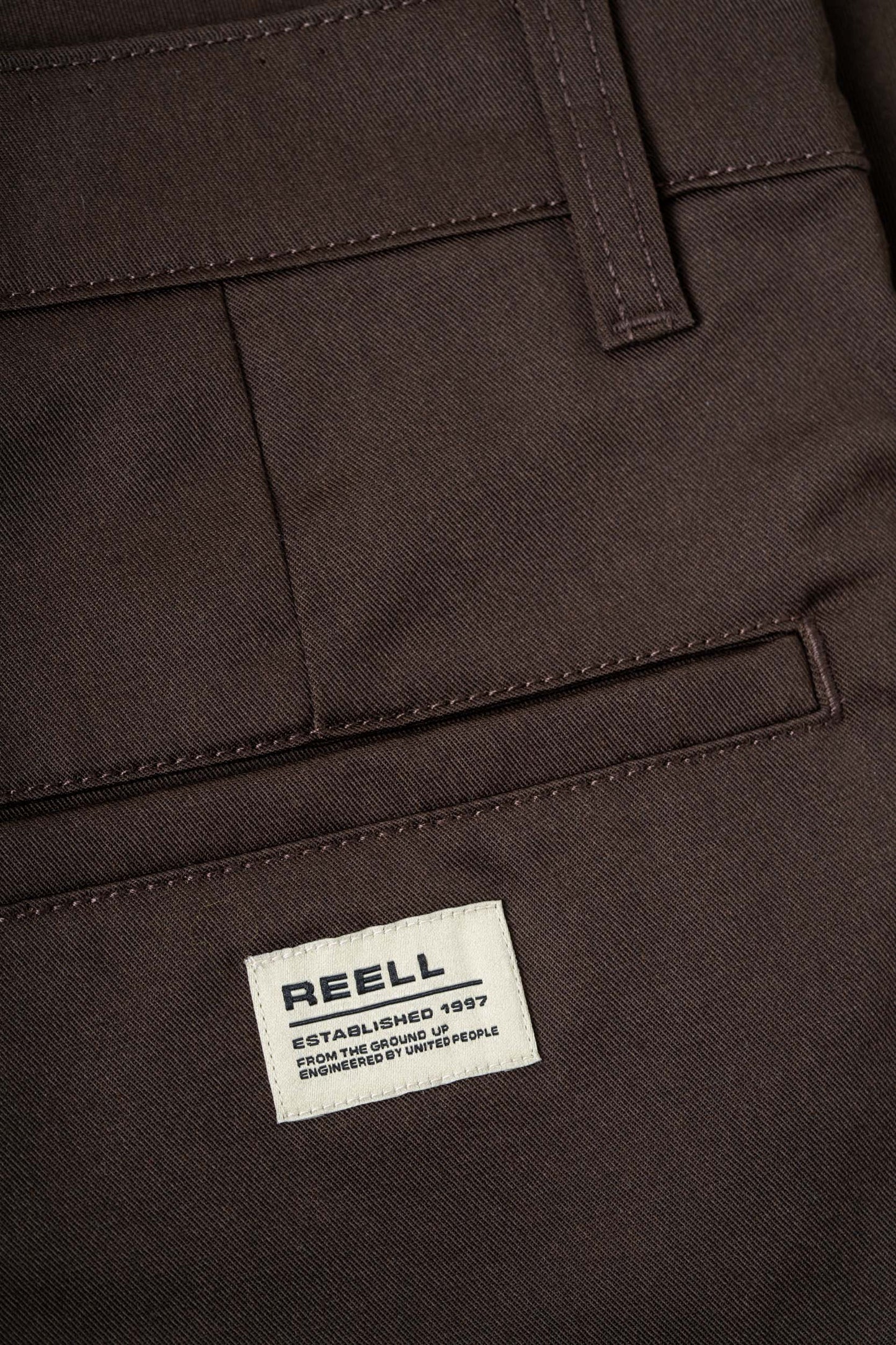 REELL "LOOSE FLEX CHINO" SHORT