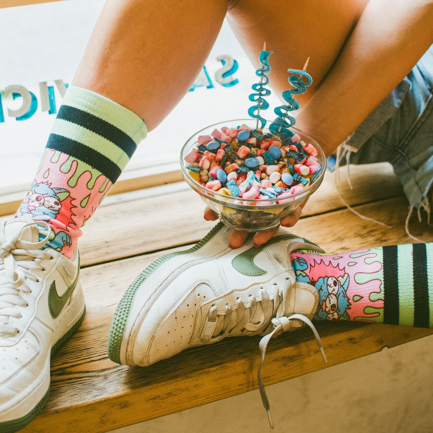 AMERICAN SOCKS "RADIOACTIVE" SOCKS (L/XL)