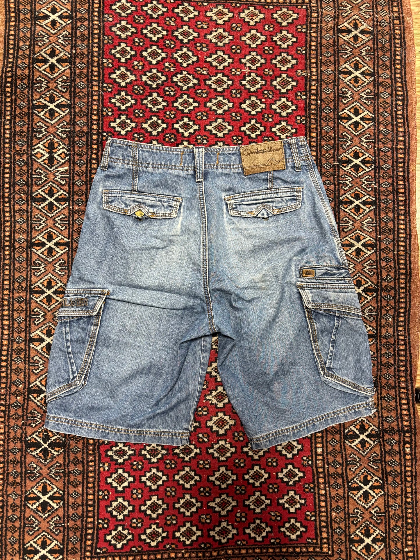 VINTAGE "QUICKSILVER" SHORT