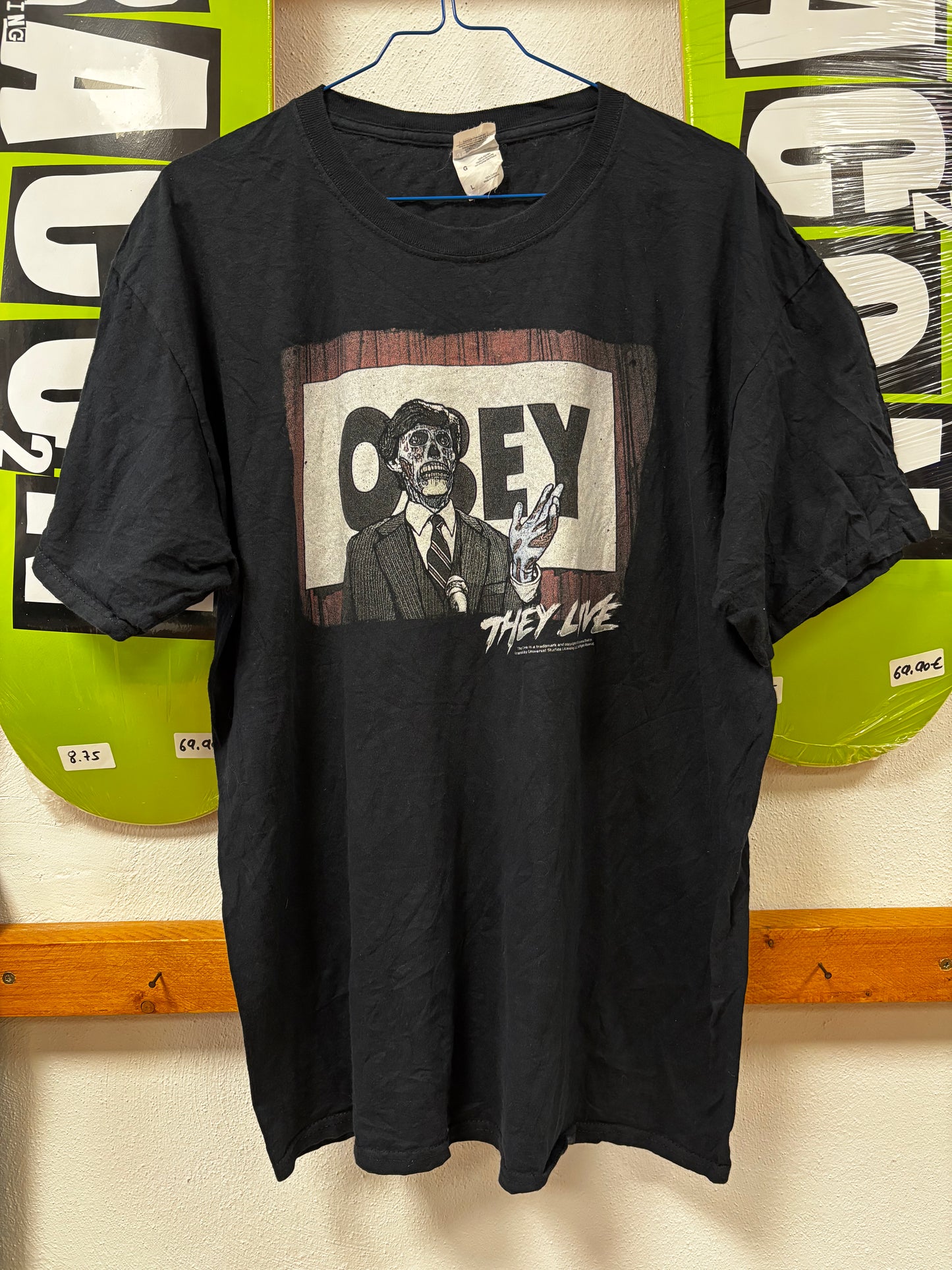 VINTAGE "OBEY" T-SHIRT